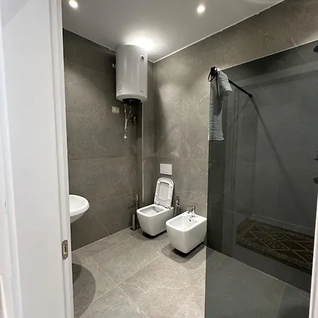 Celiku Hotel Muriqan