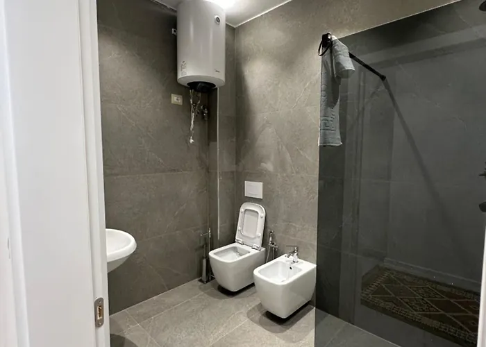 Celiku Hotel Muriqan