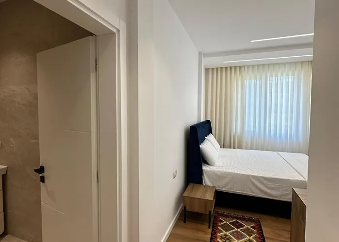 Celiku Hotel Muriqan